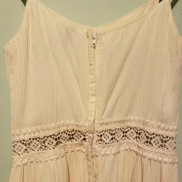 Flowy Romper - Picture 4 of 5